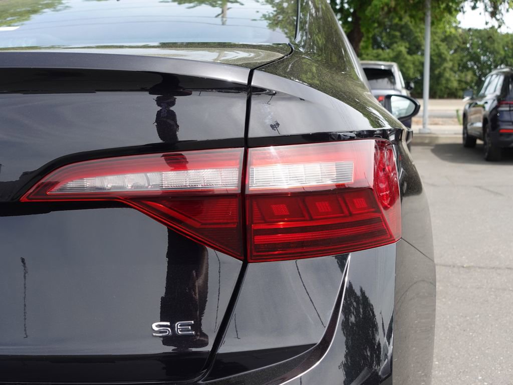 Used 2024 Volkswagen Jetta SE image 7
