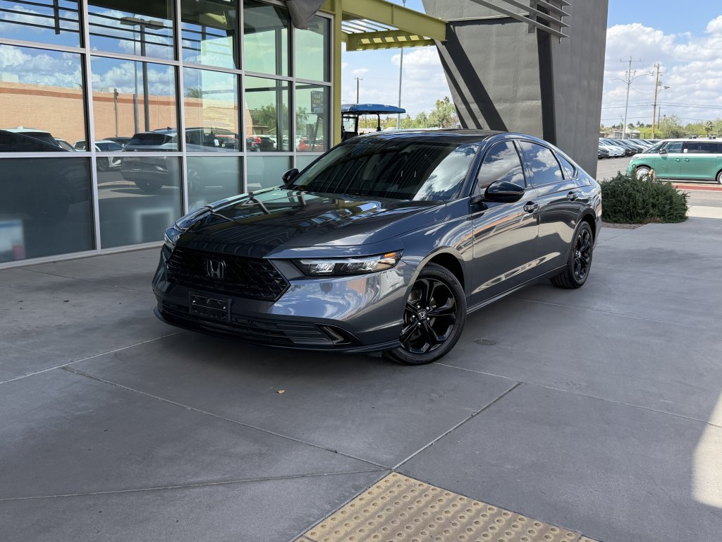 Used 2025 Honda Accord SE image 2