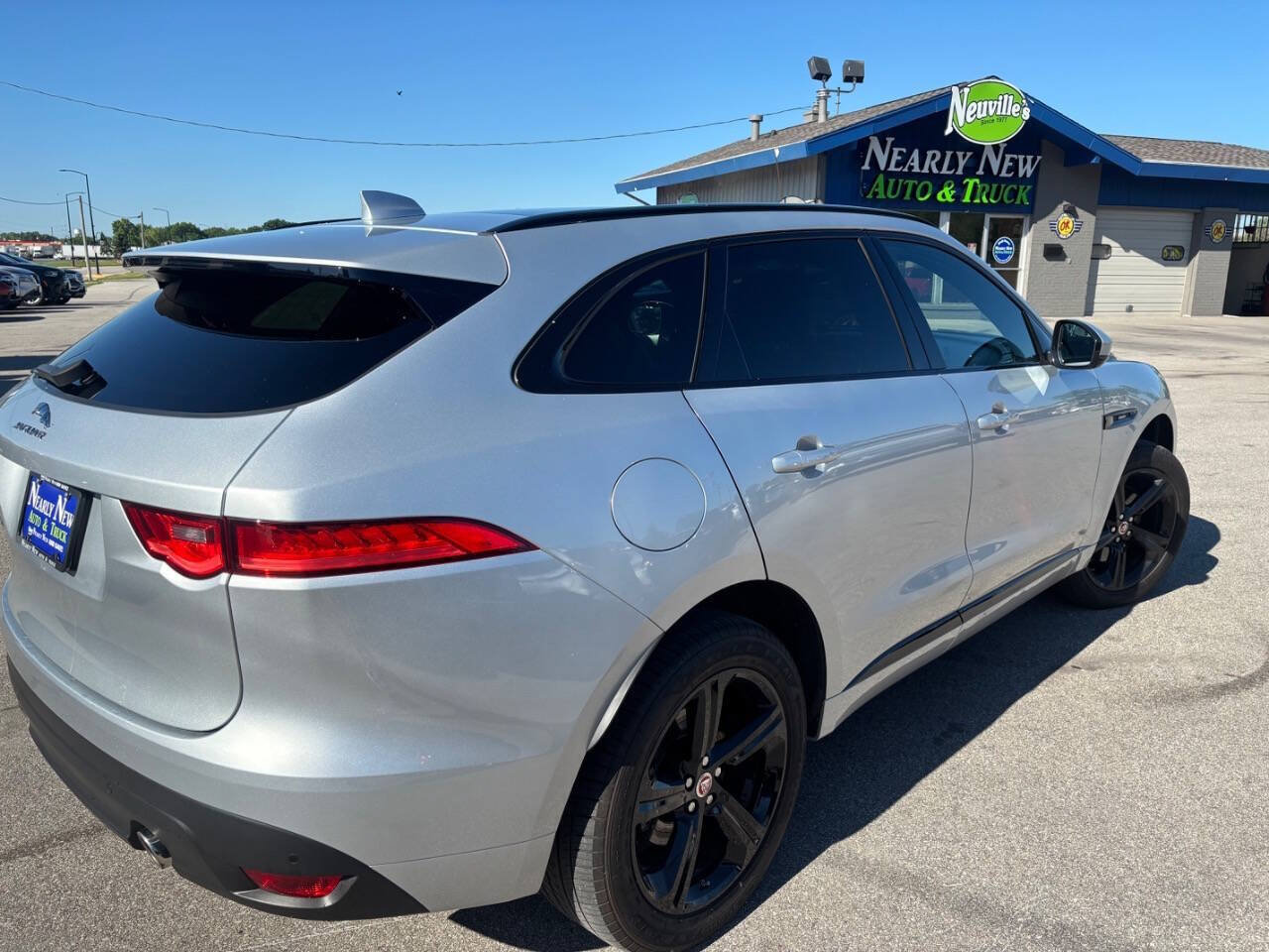 Used 2019 Jaguar F-PACE R-Sport AWD/4WD image 5