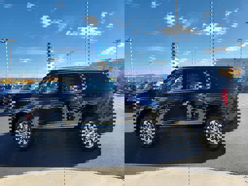 Used 2022 GMC Yukon SLT w/ SLT Luxury Package image 5