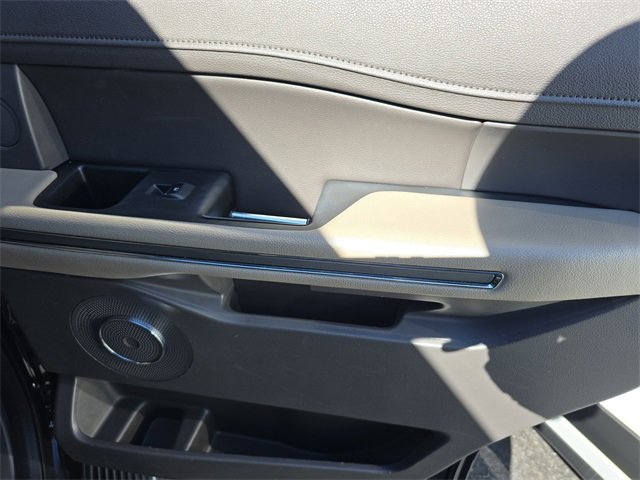 Used 2019 Ford Expedition XLT w/ Equipment Group 202A image 7