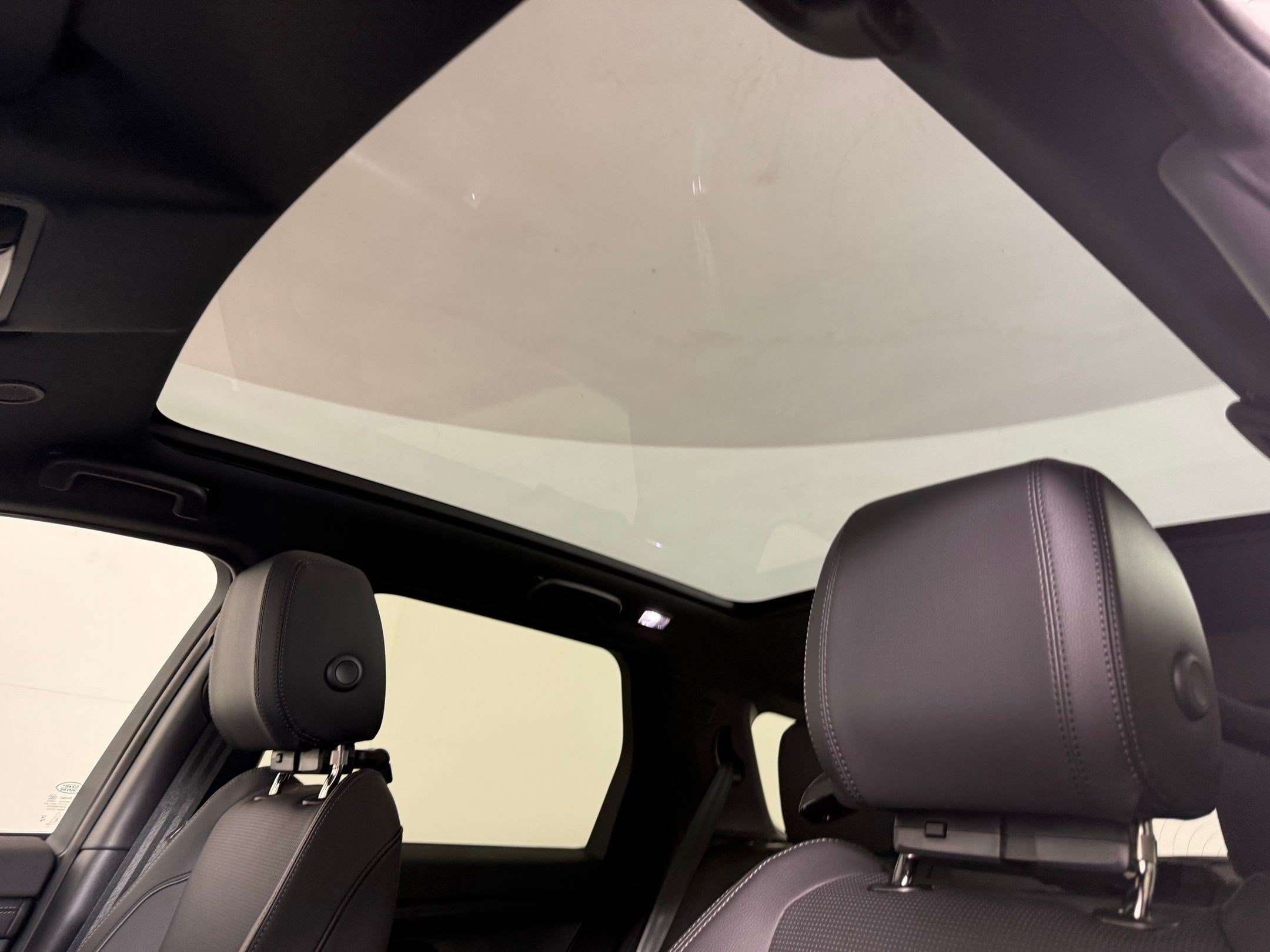 New 2026 Land Rover Discovery Sport Landmark AWD/4WD image 23