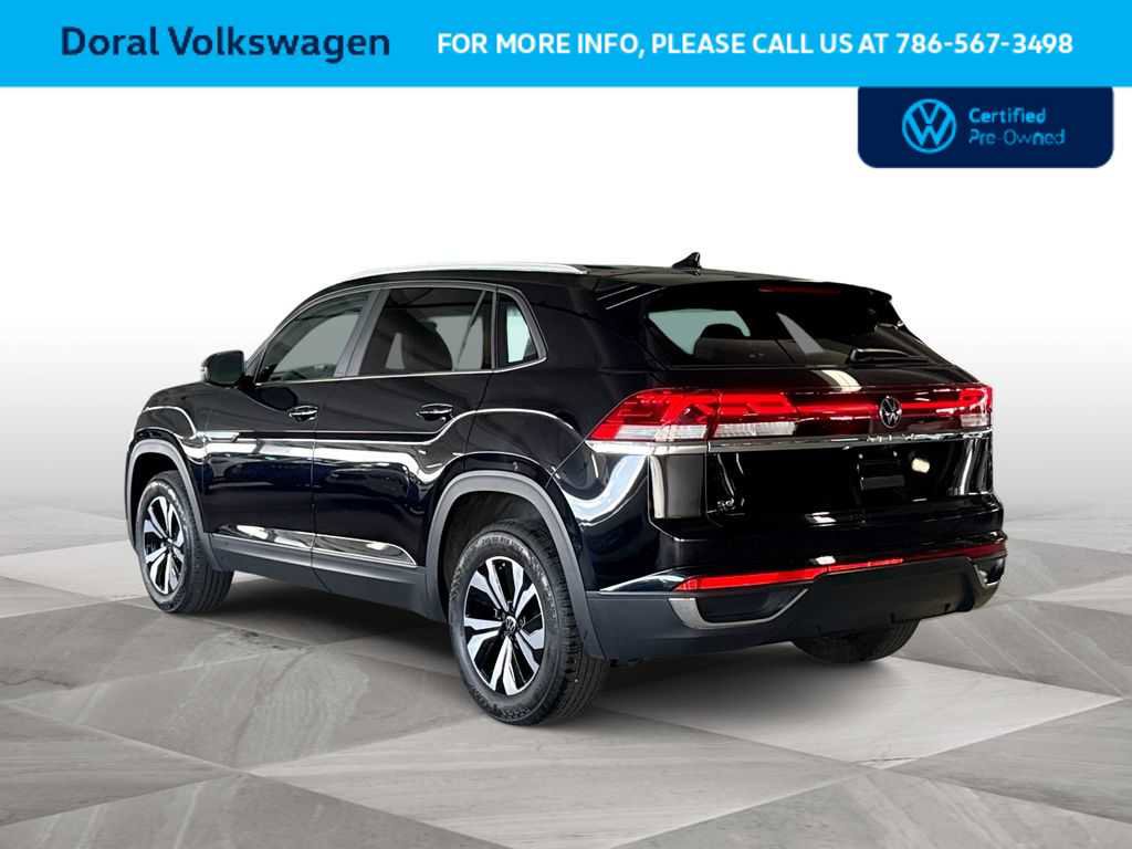 Certified 2024 Volkswagen Atlas Cross Sport SE FWD image 6