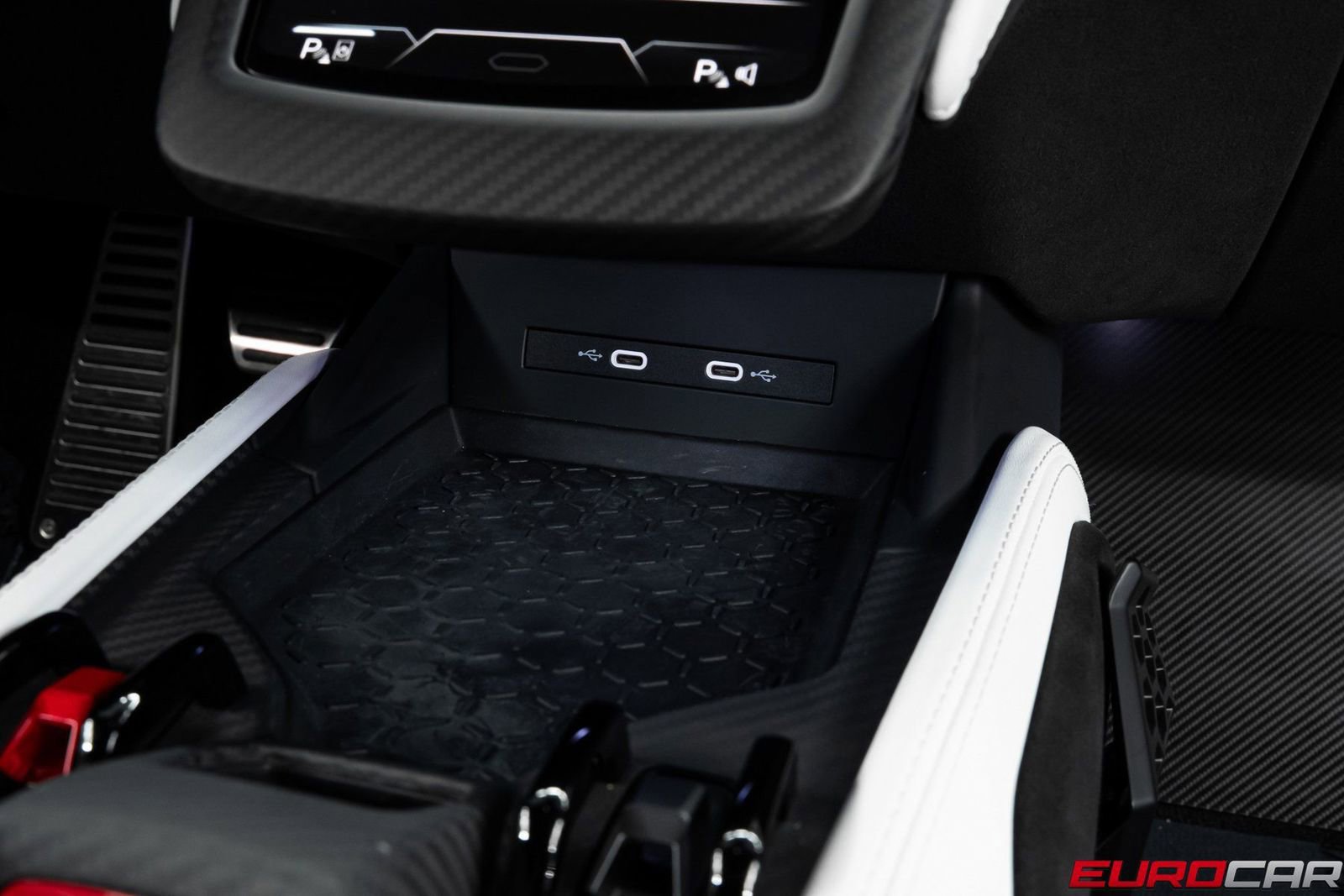 Used 2025 Lamborghini Revuelto image 34