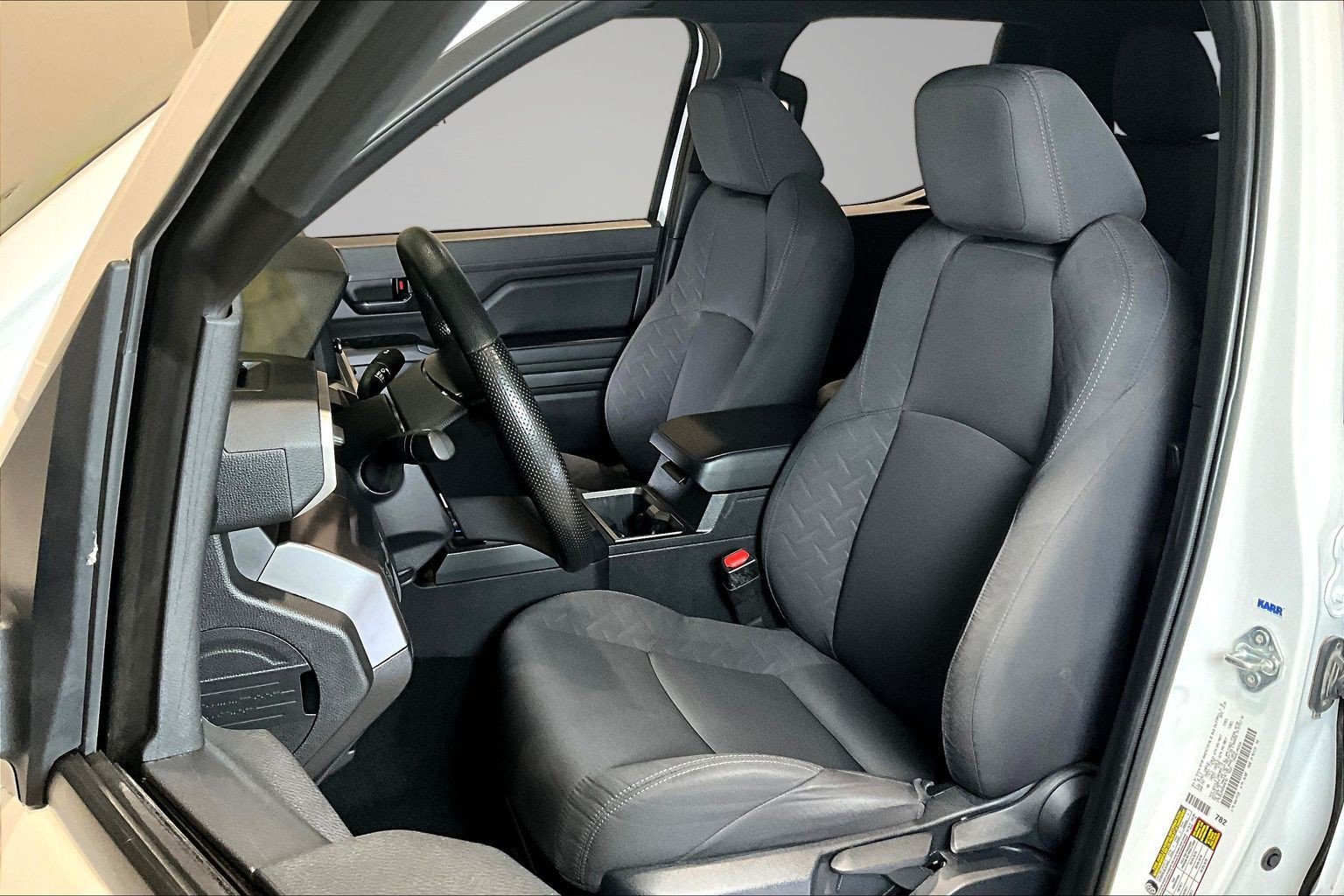 Used 2025 Toyota Tacoma SR5 AWD/4WD image 23