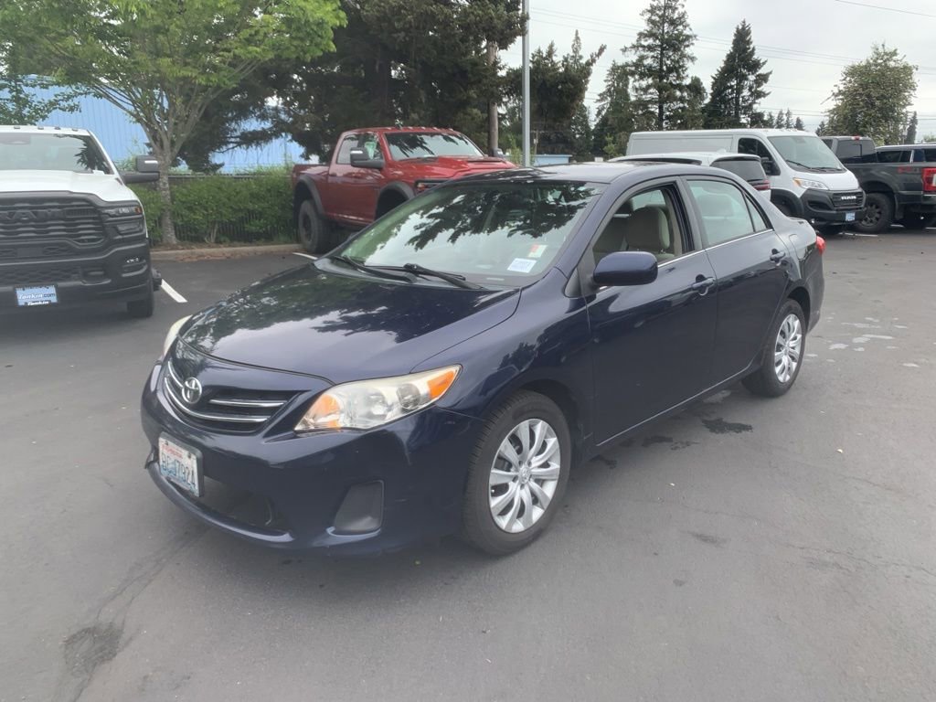 Used 2013 Toyota Corolla LE FWD image 1