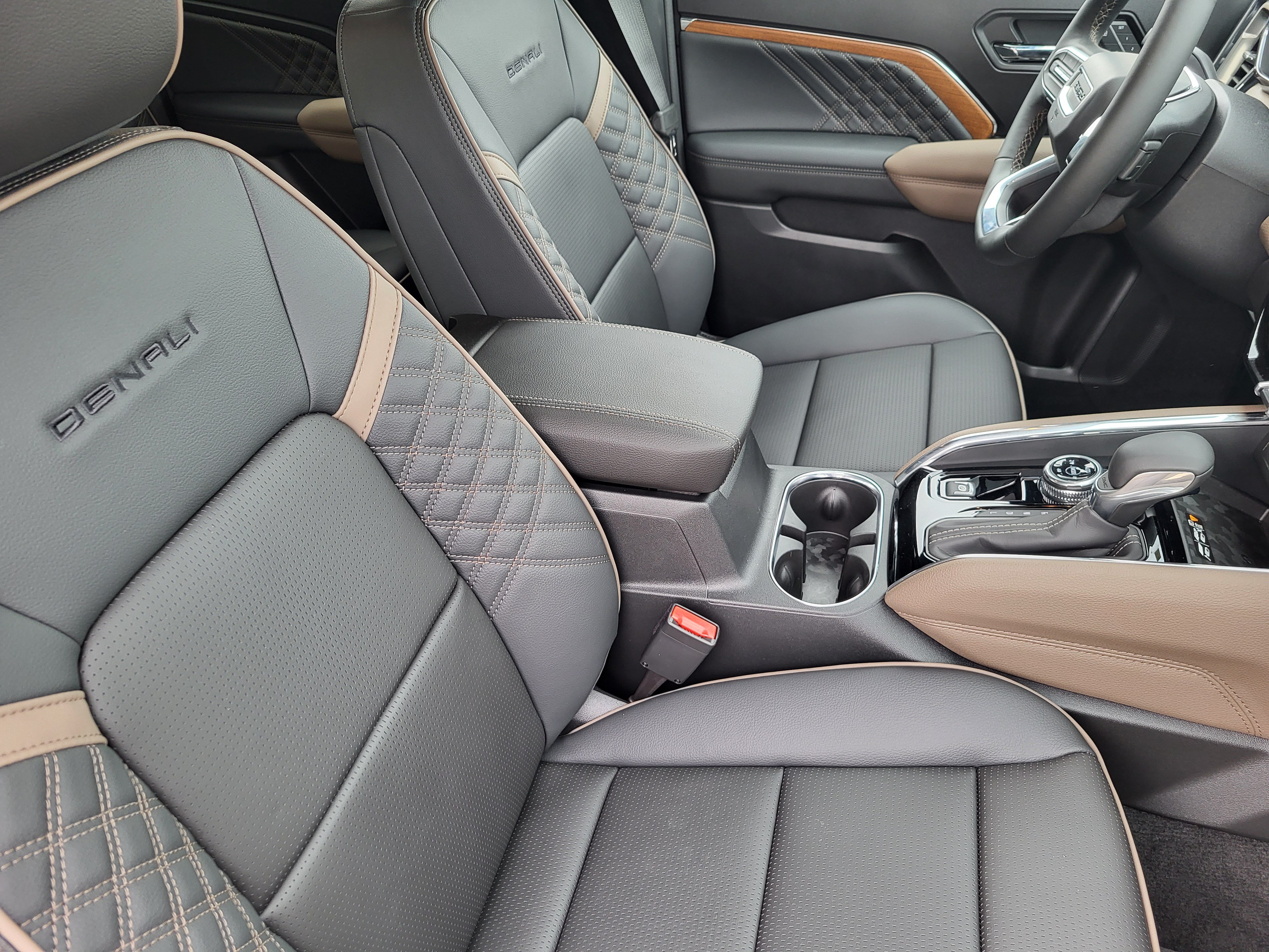 New 2026 GMC Canyon Denali AWD/4WD image 14