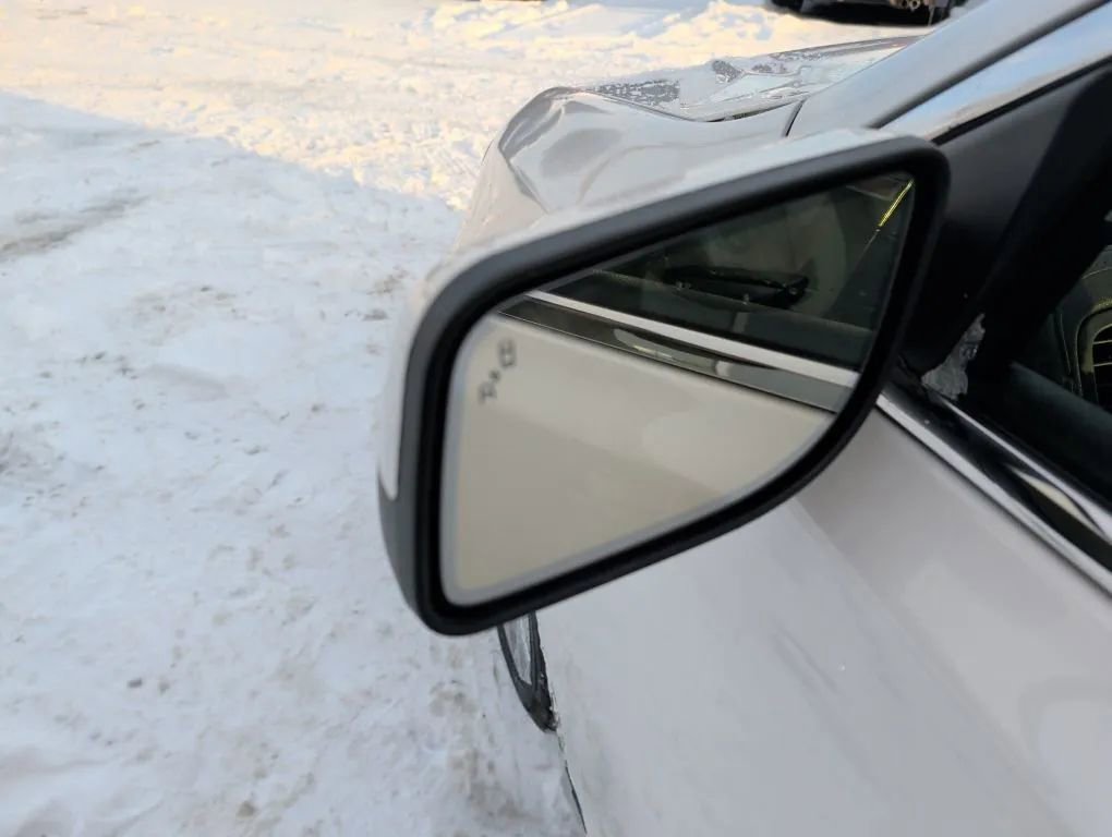 Used 2015 Lincoln MKS AWD w/ Equipment Group 101A image 21