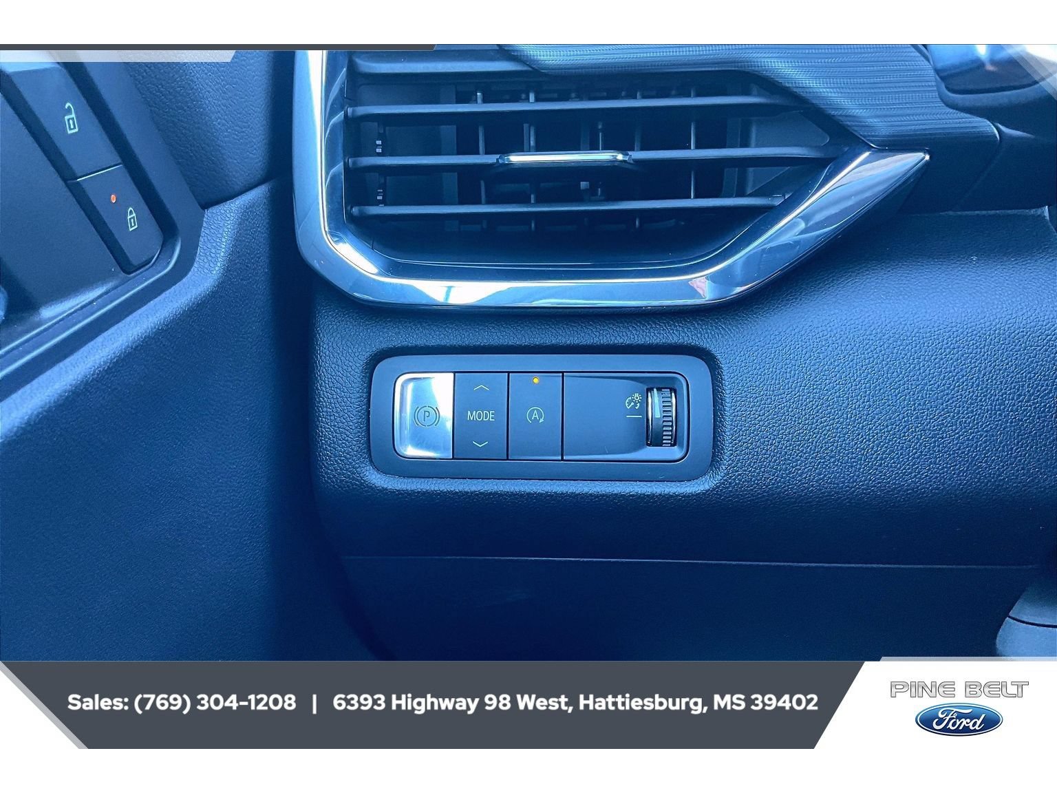 Used 2024 GMC Acadia Elevation w/ Black Edition FWD image 23