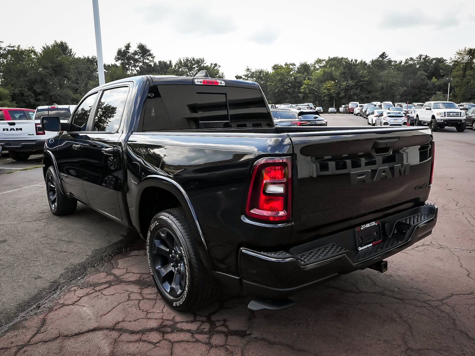 Used 2025 RAM 1500 Big Horn AWD/4WD image 4