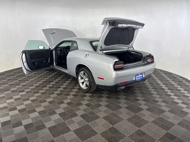 Used 2022 Dodge Challenger SXT RWD image 21