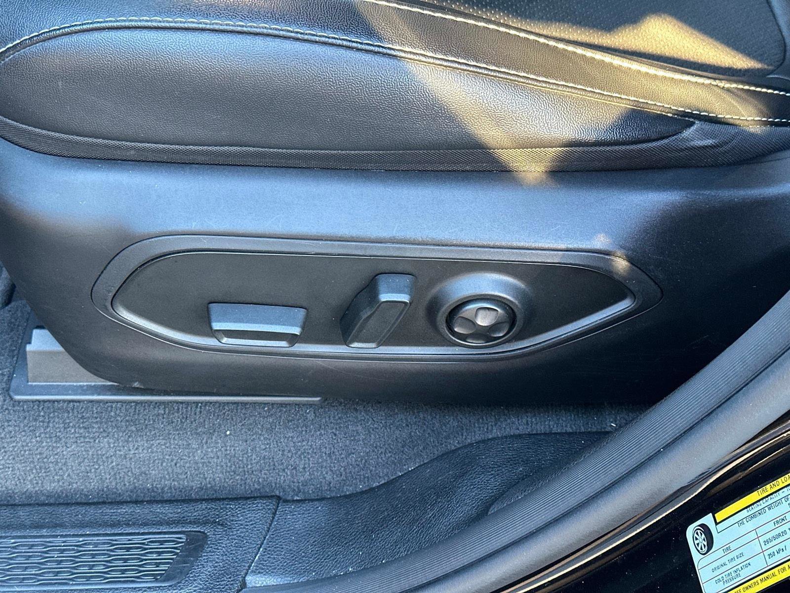 Used 2022 Jeep Grand Cherokee L Laredo image 19