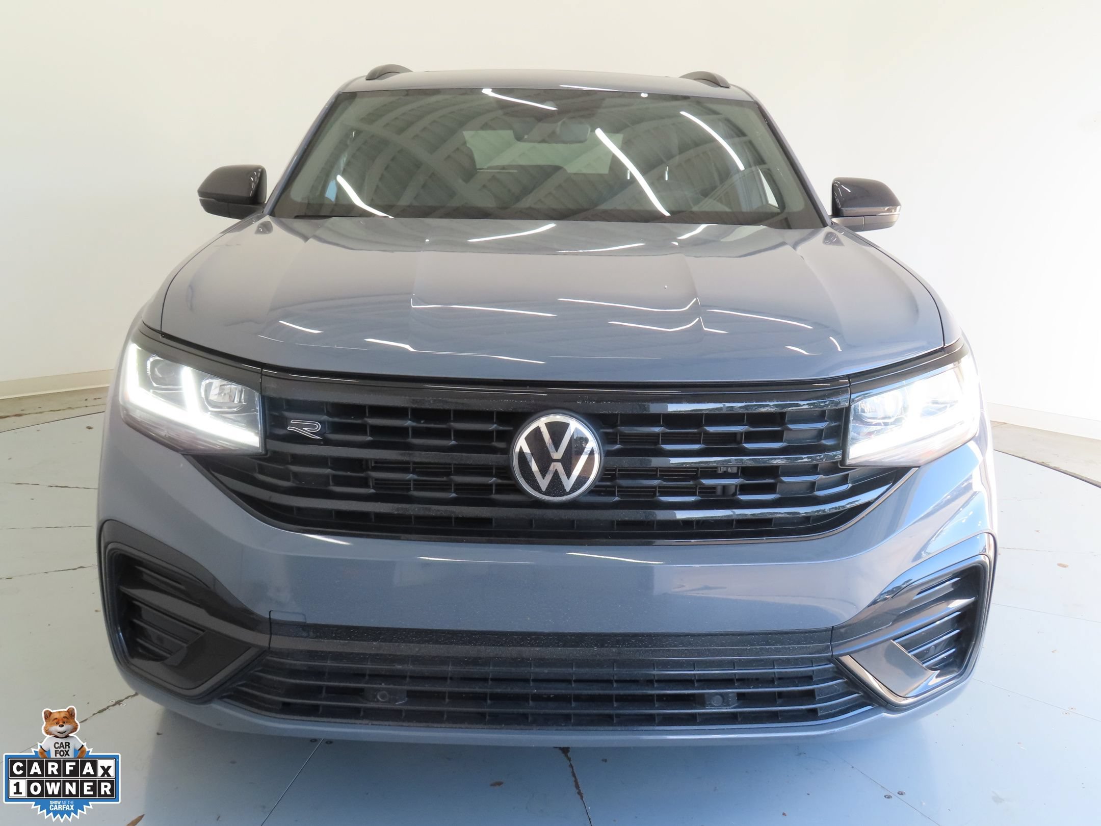 Used 2022 Volkswagen Atlas Cross Sport SEL R-Line AWD/4WD image 9