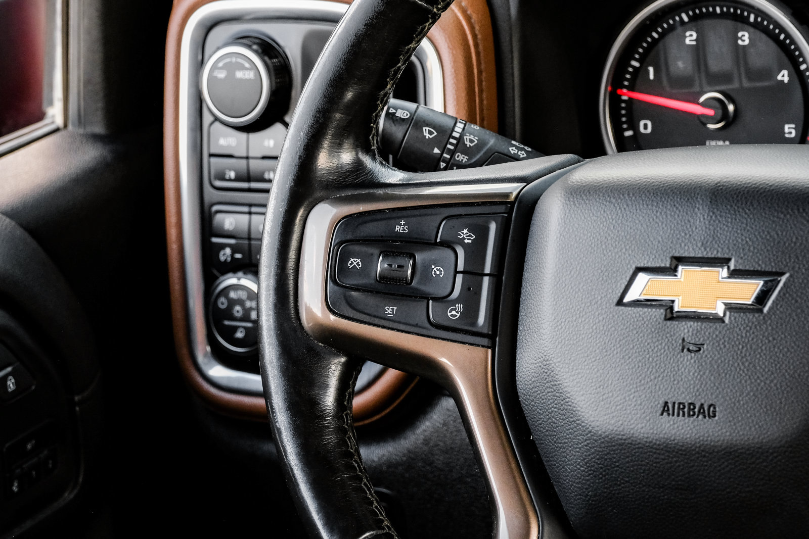 Used 2023 Chevrolet Silverado 2500 High Country w/ Technology Package AWD/4WD image 20
