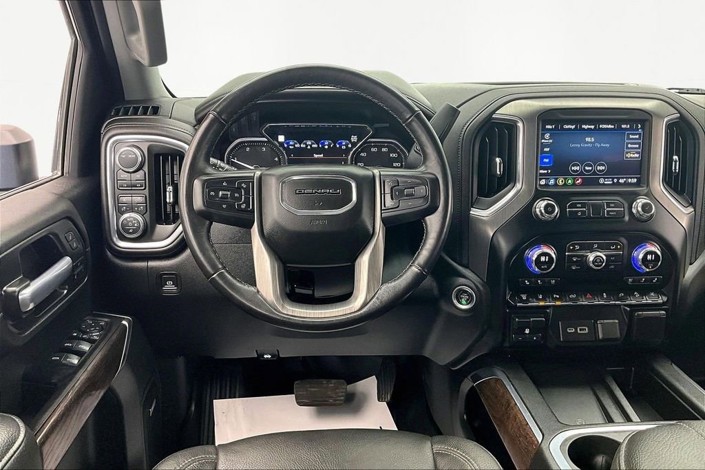 Used 2021 GMC Sierra 2500 Denali w/ Denali Black Diamond Edition image 5