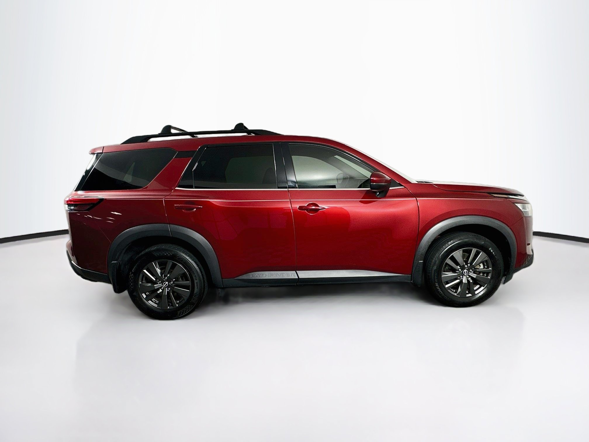 Used 2022 Nissan Pathfinder SV FWD image 10