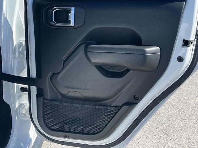 Used 2023 Jeep Gladiator Mojave AWD/4WD image 22