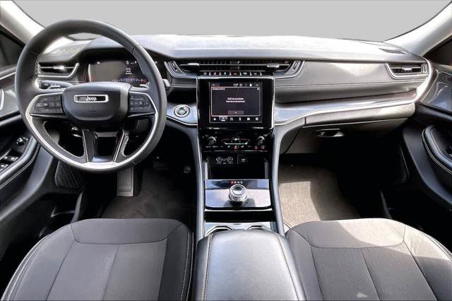 Certified 2023 Jeep Grand Cherokee Laredo AWD/4WD image 14