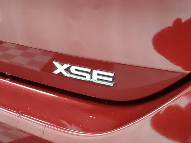 Used 2021 Toyota Highlander XSE FWD image 8