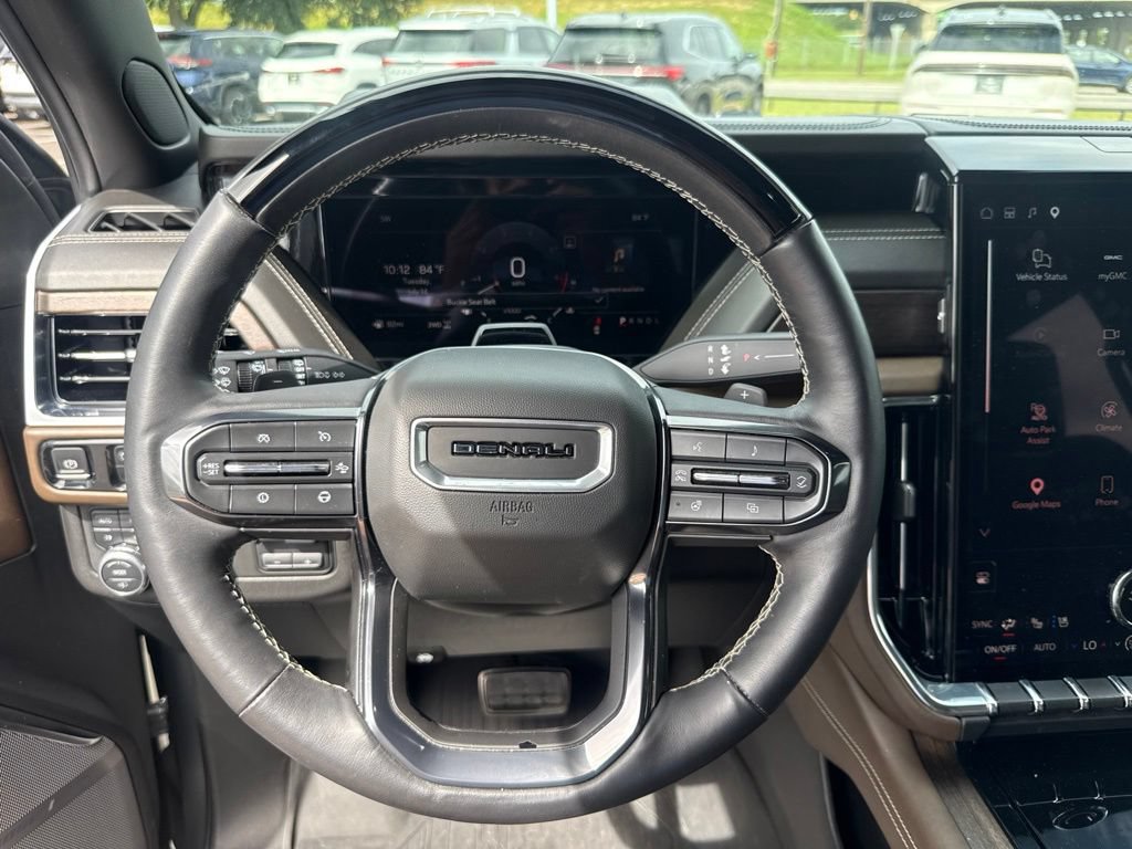 Used 2025 GMC Yukon XL Denali Ultimate AWD/4WD image 18