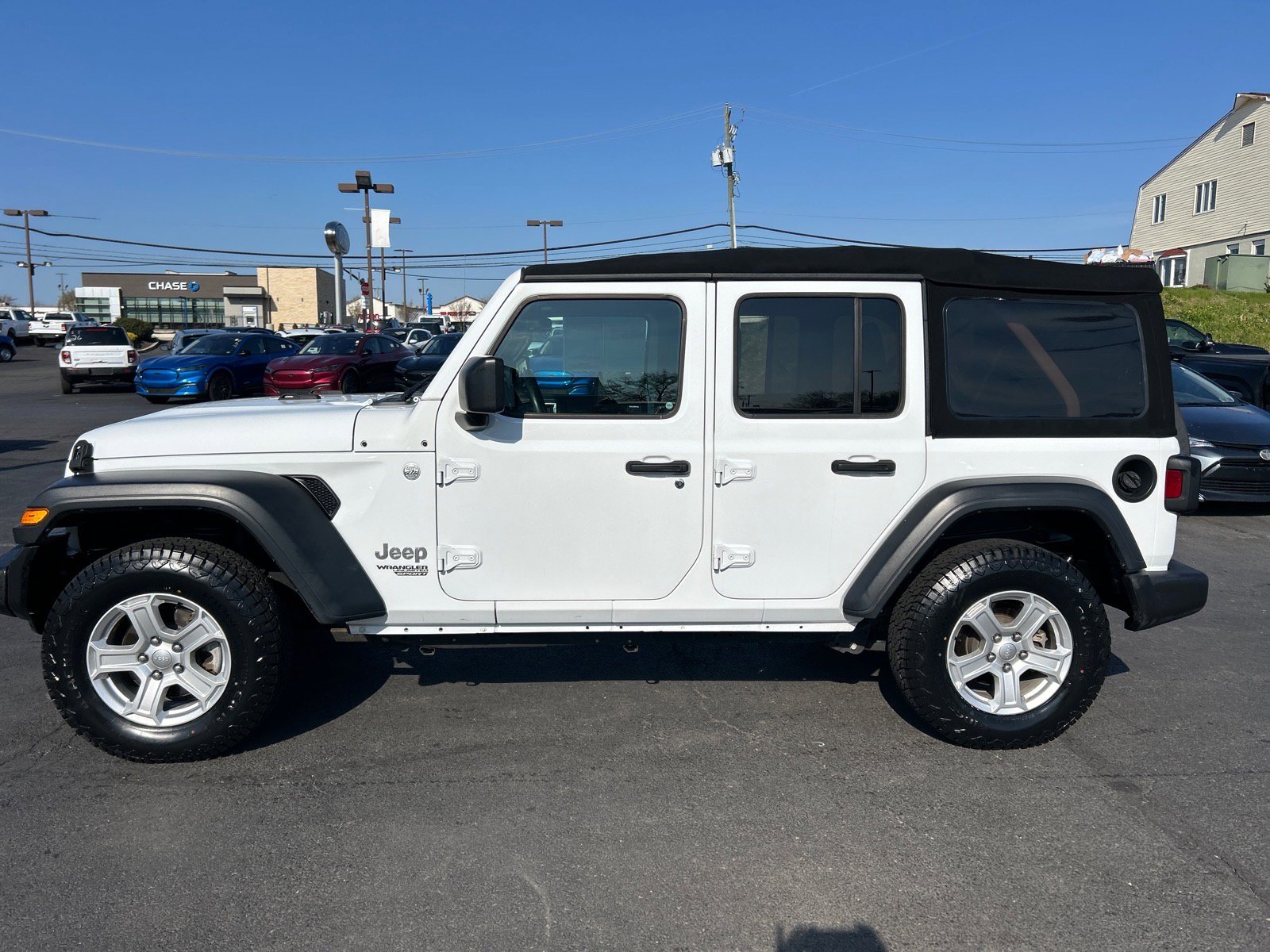 Used 2018 Jeep Wrangler Unlimited Sport S image 4