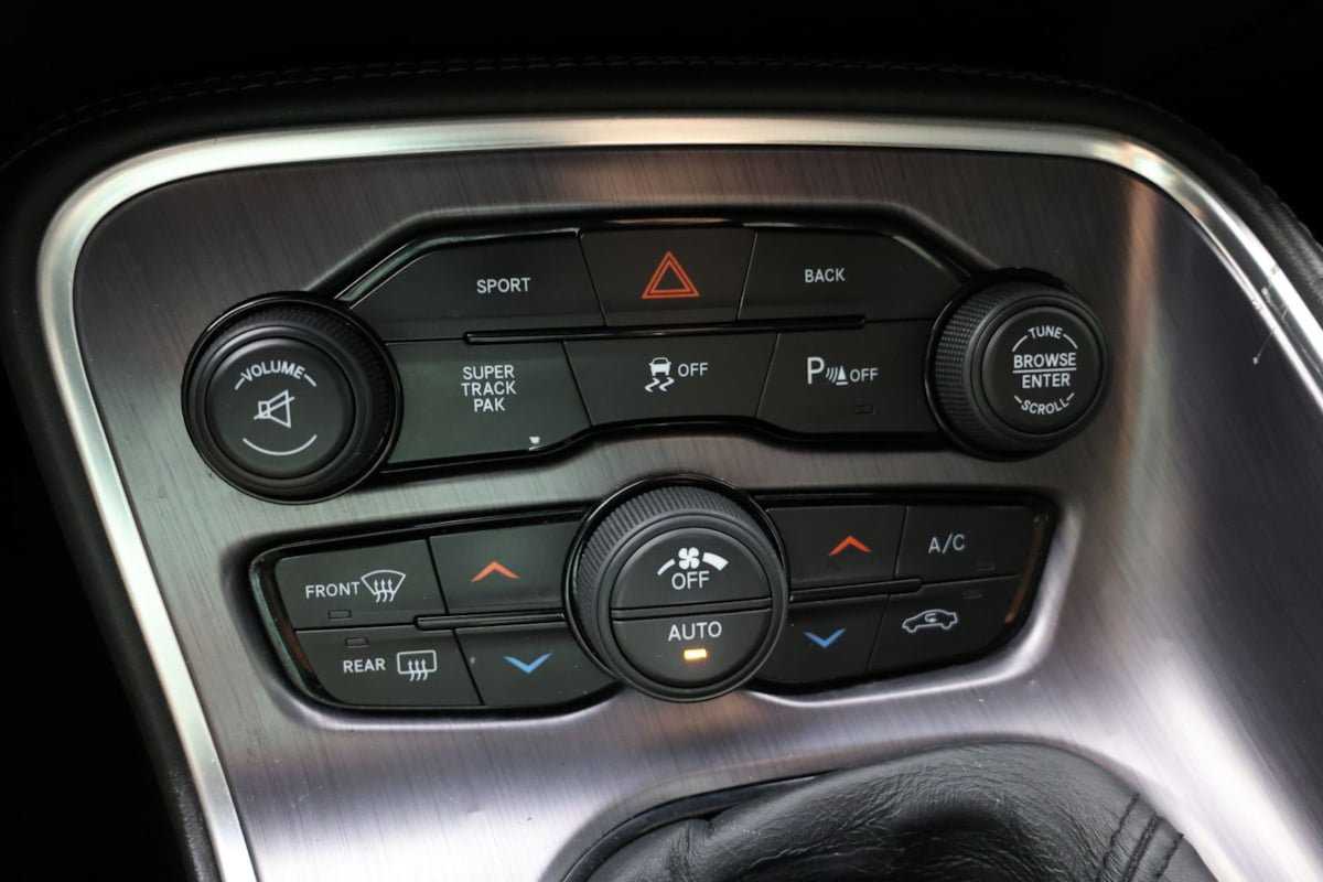 Used 2015 Dodge Challenger R/T Scat Pack RWD image 27