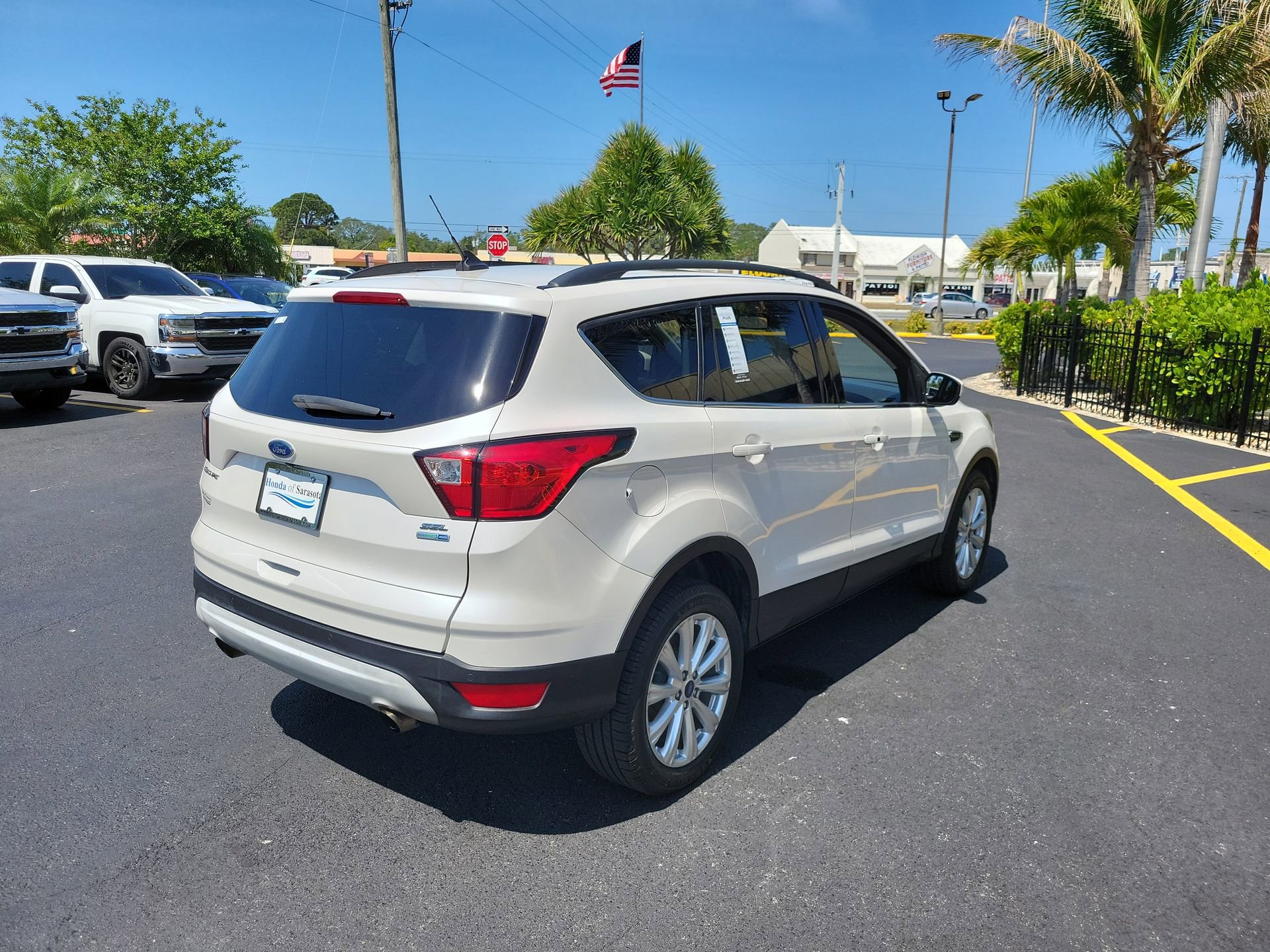 Used 2019 Ford Escape SEL AWD/4WD image 6