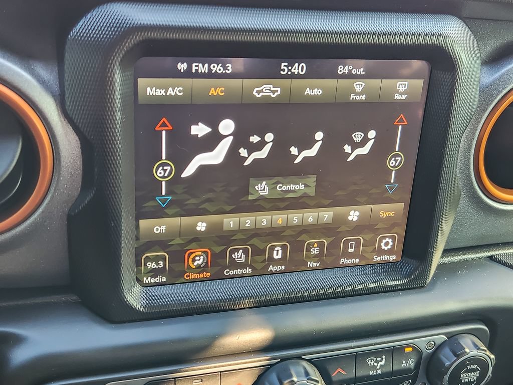 Used 2021 Jeep Gladiator Mojave AWD/4WD image 13