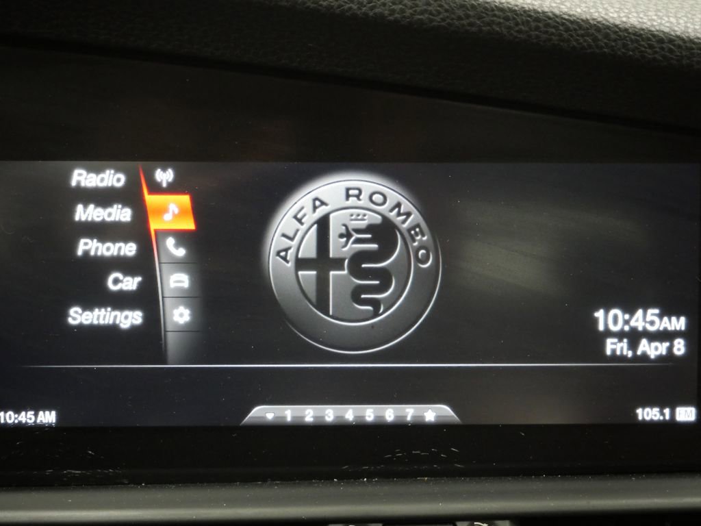 Used 2019 Alfa Romeo Giulia Ti AWD/4WD image 17