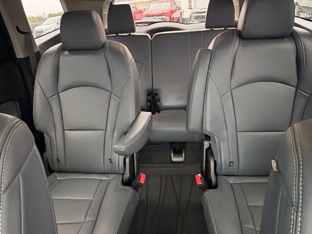 Used 2021 Buick Enclave Premium w/ Surround and Sites Package AWD/4WD image 21