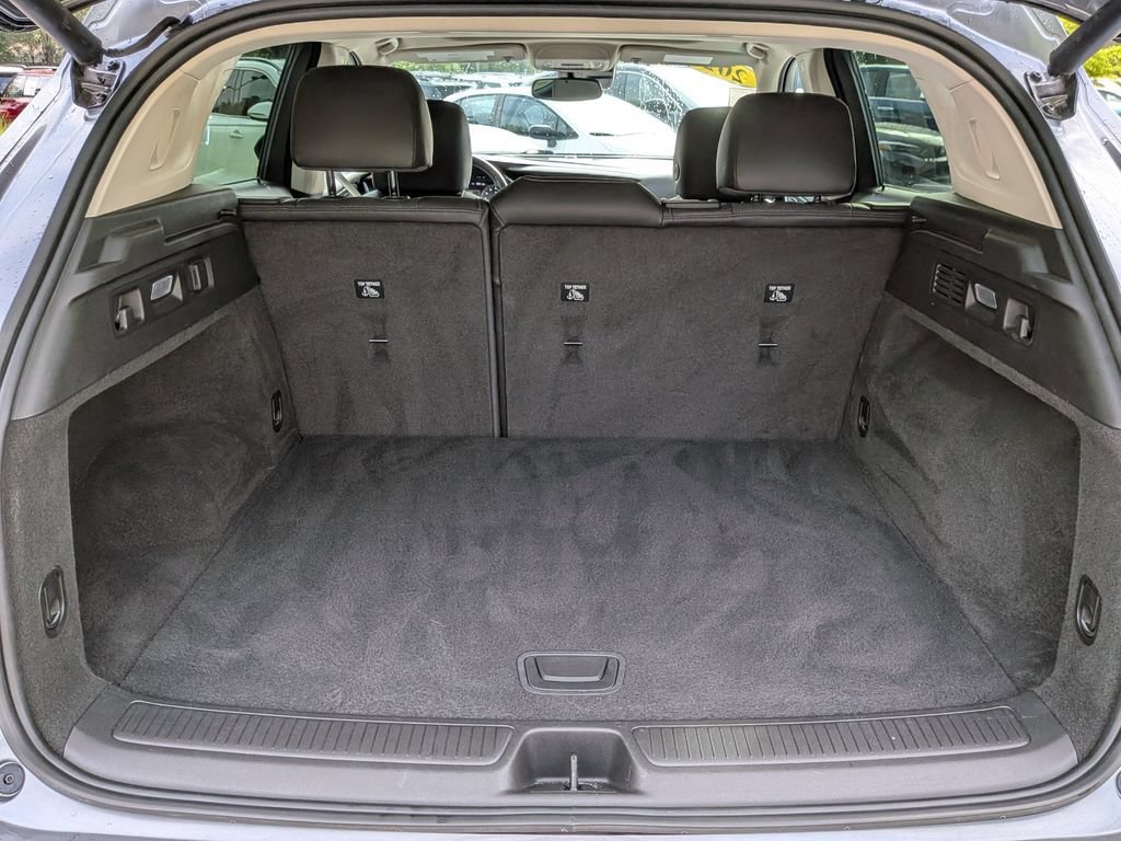 Used 2022 Buick Envision Essence w/ Technology Package I FWD image 13