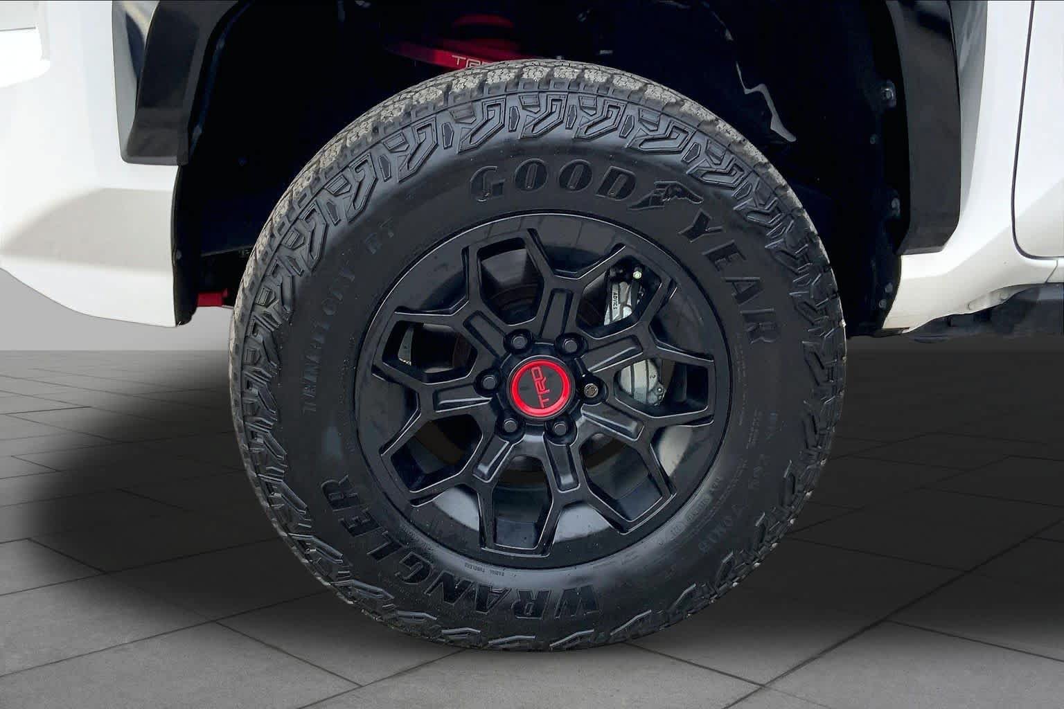 Used 2025 Toyota Tacoma TRD Pro AWD/4WD image 11