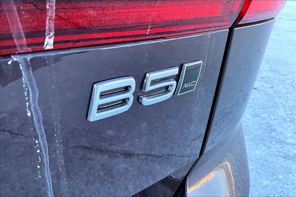 New 2026 Volvo XC60 B5 Plus w/ Protection Package Premier AWD/4WD image 9
