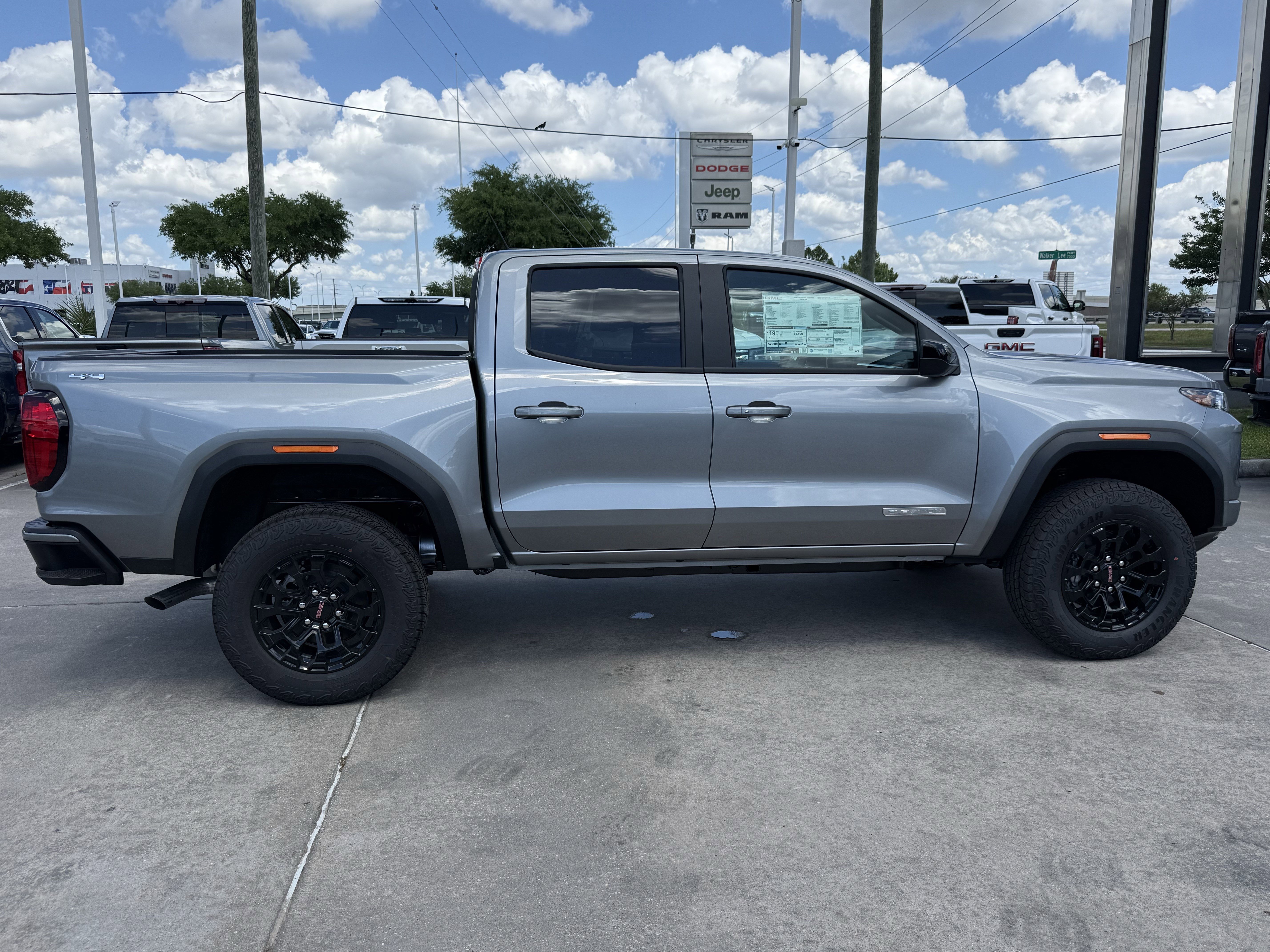 New 2026 GMC Canyon Elevation w/ Convenience Package AWD/4WD image 3