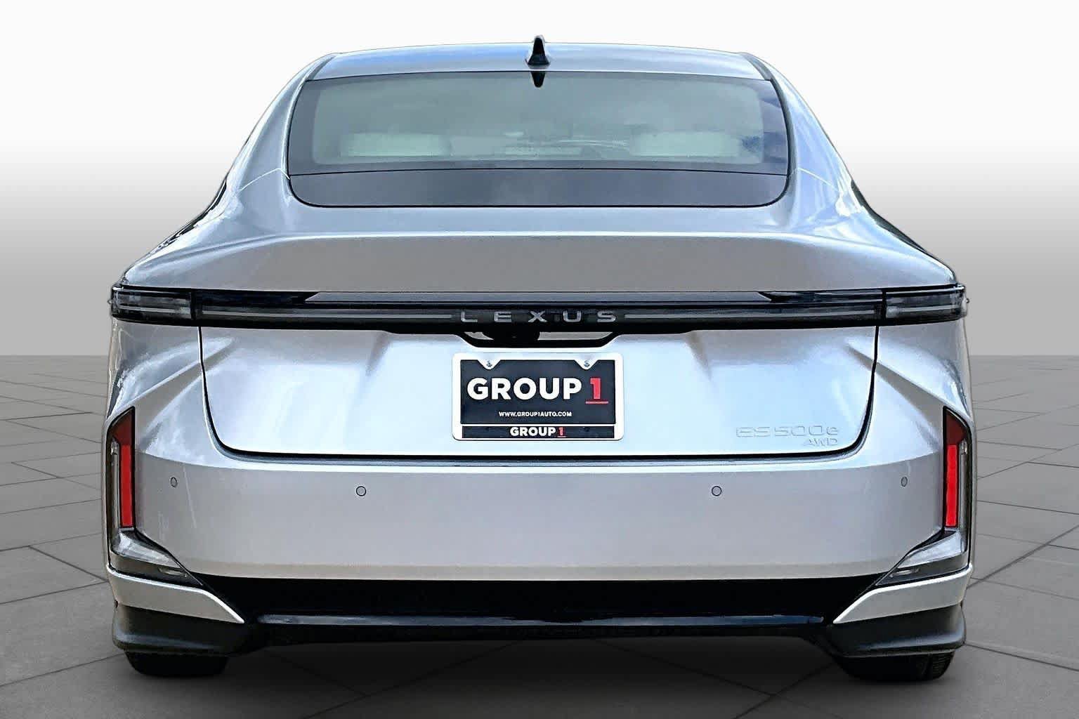 Used 2026 Lexus ES 500e AWD/4WD image 4