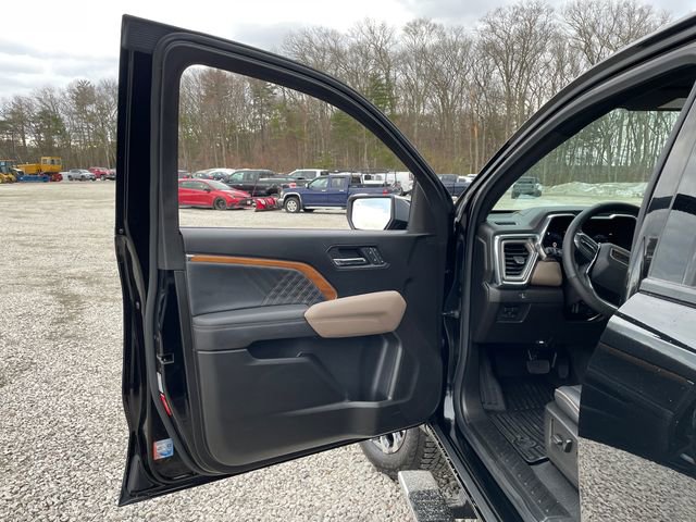 Used 2024 GMC Canyon Denali AWD/4WD image 24