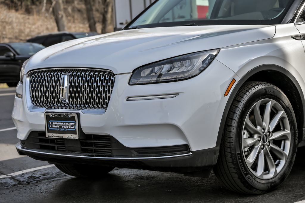 Used 2022 Lincoln Corsair AWD w/ Premium Package image 2