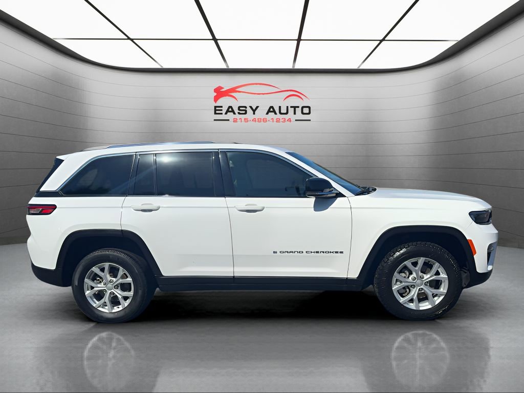 Used 2023 Jeep Grand Cherokee Limited image 6