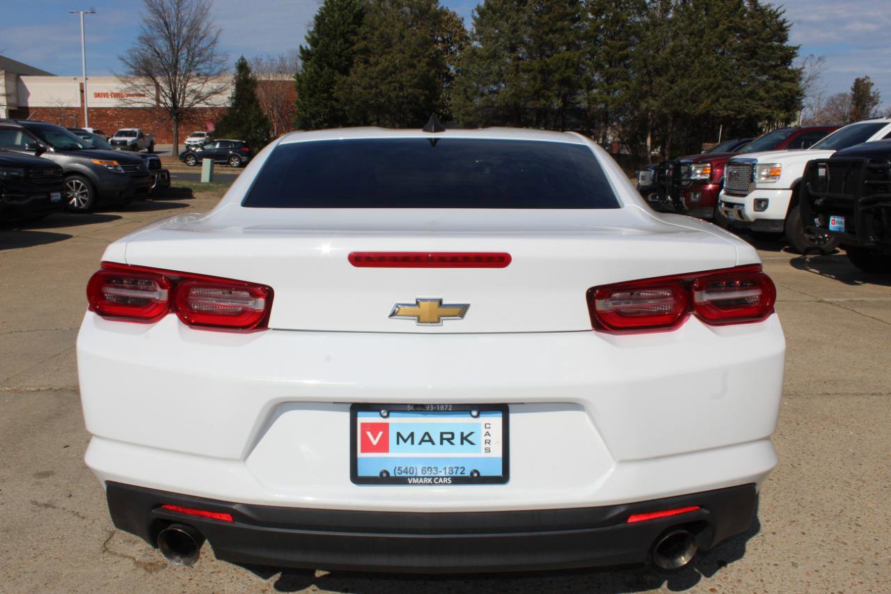 Used 2019 Chevrolet Camaro LT w/ Technology Package image 5