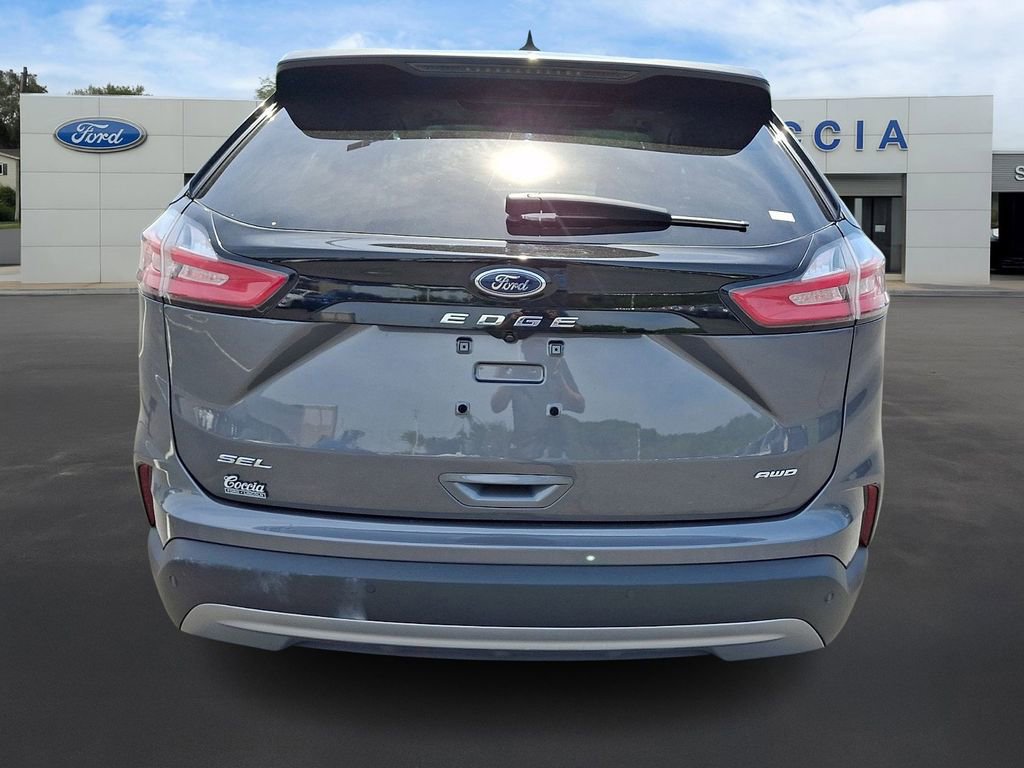 Certified 2022 Ford Edge SEL w/ Convenience Package AWD/4WD image 5