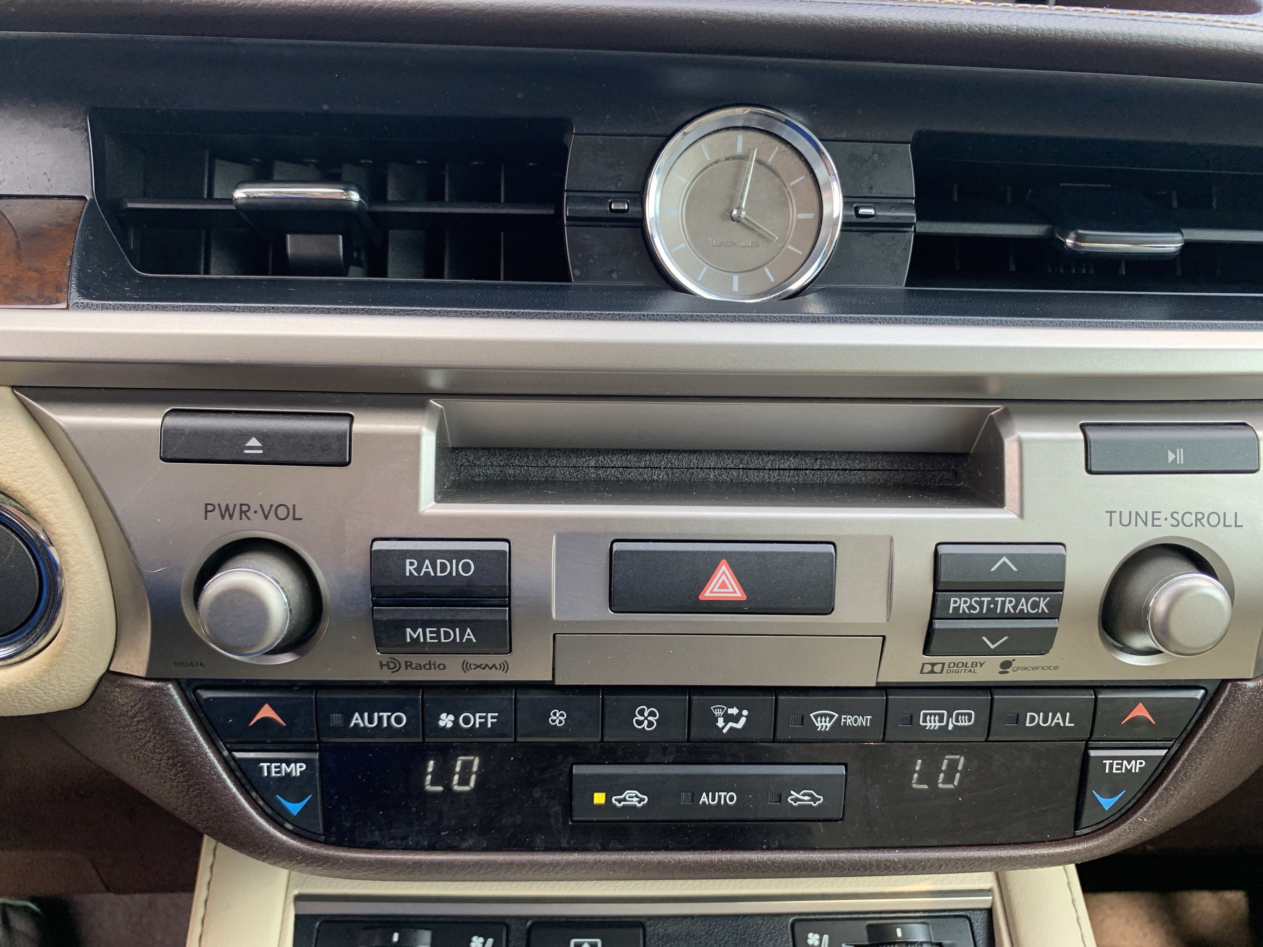 Used 2016 Lexus ES 350 w/ Luxury Package w/Wood Trim FWD image 29