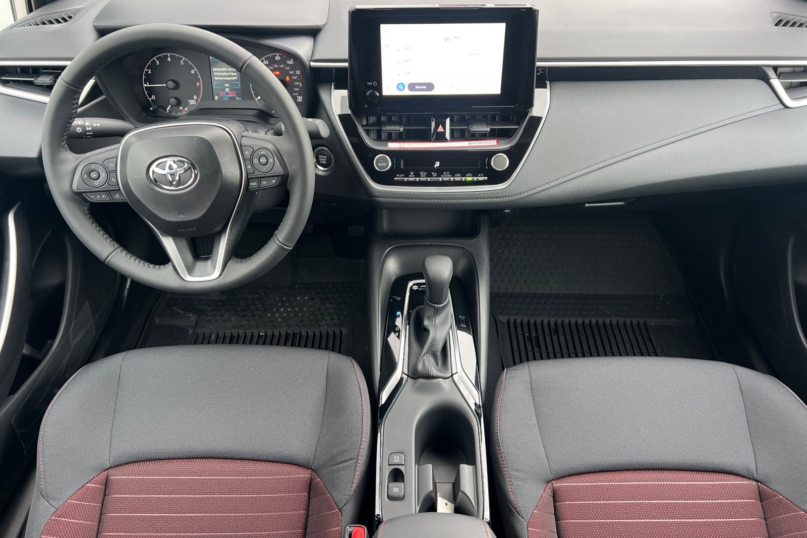 Used 2025 Toyota Corolla SE image 10