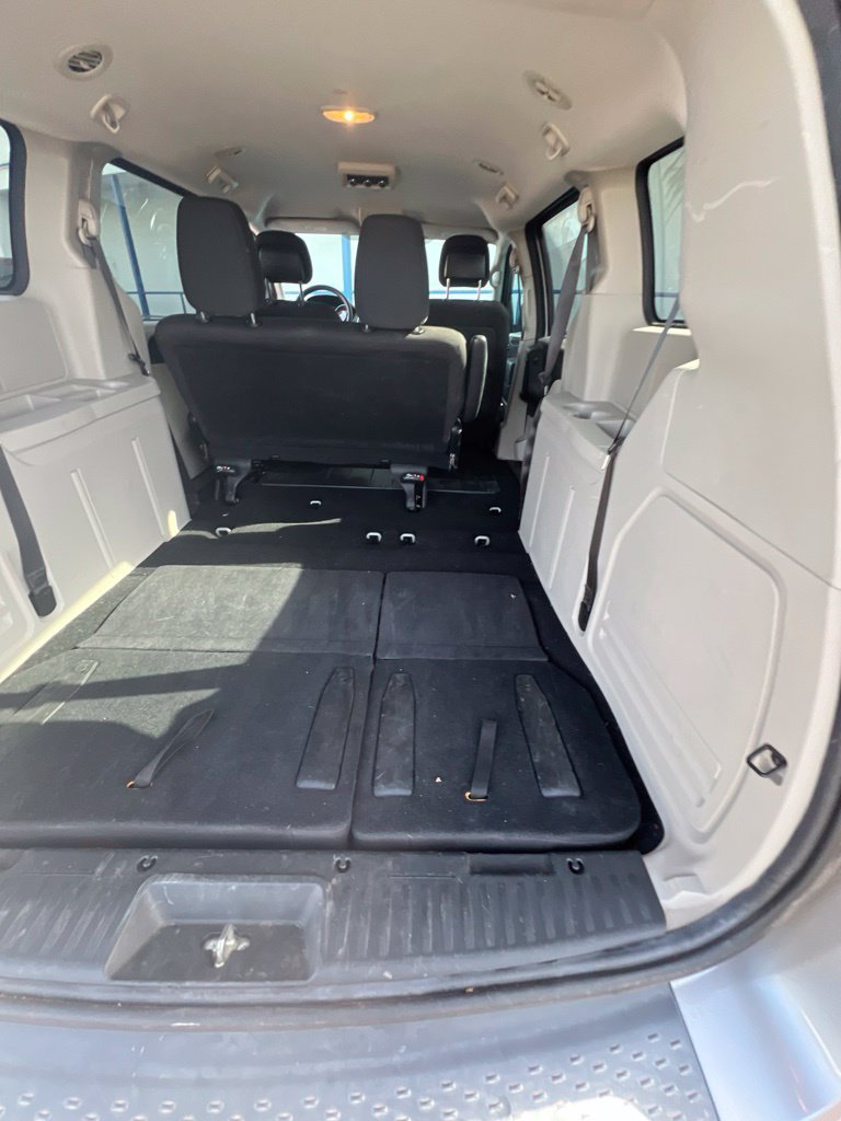 Used 2018 Dodge Grand Caravan SE FWD image 23