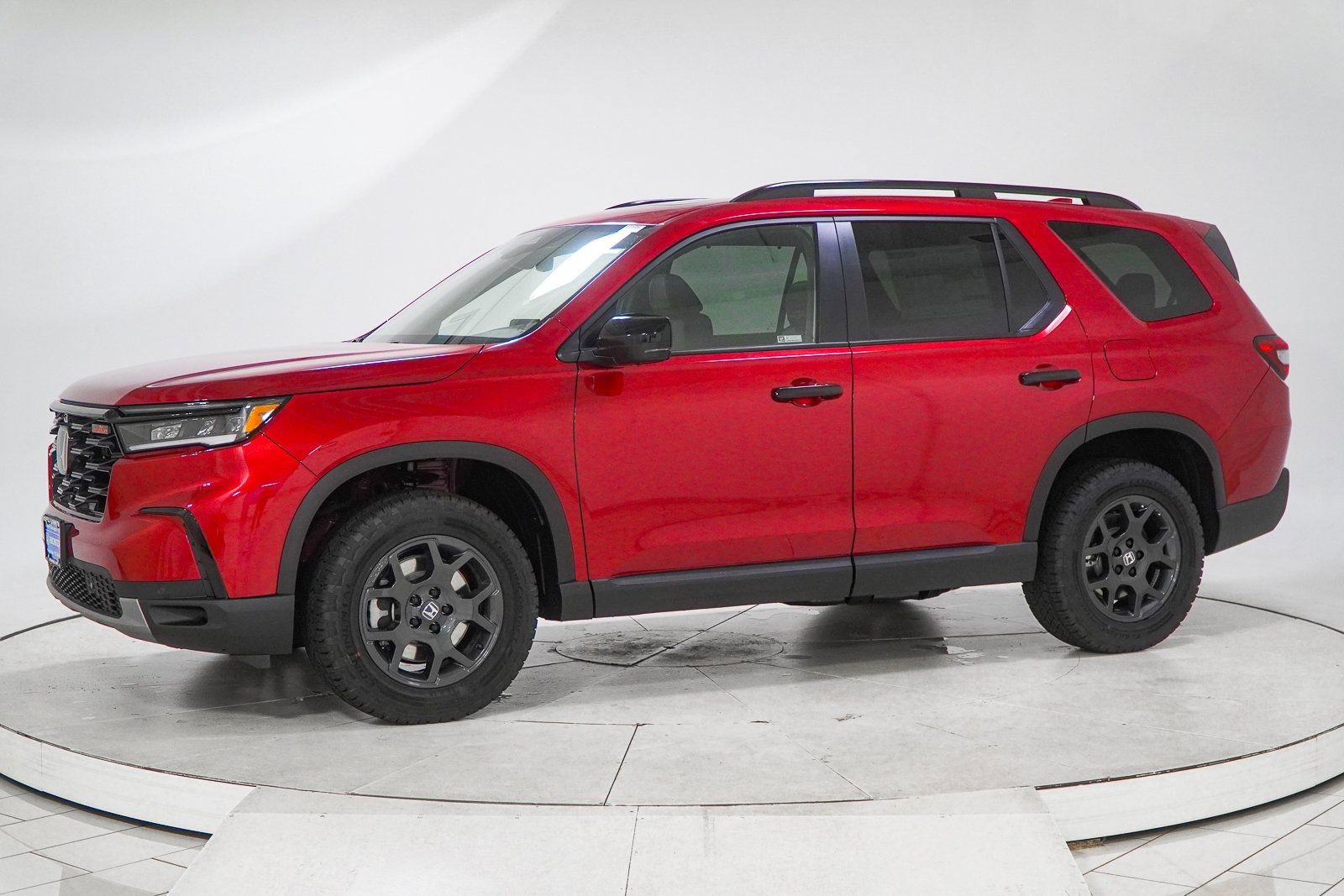 New 2025 Honda Pilot TrailSport image 4