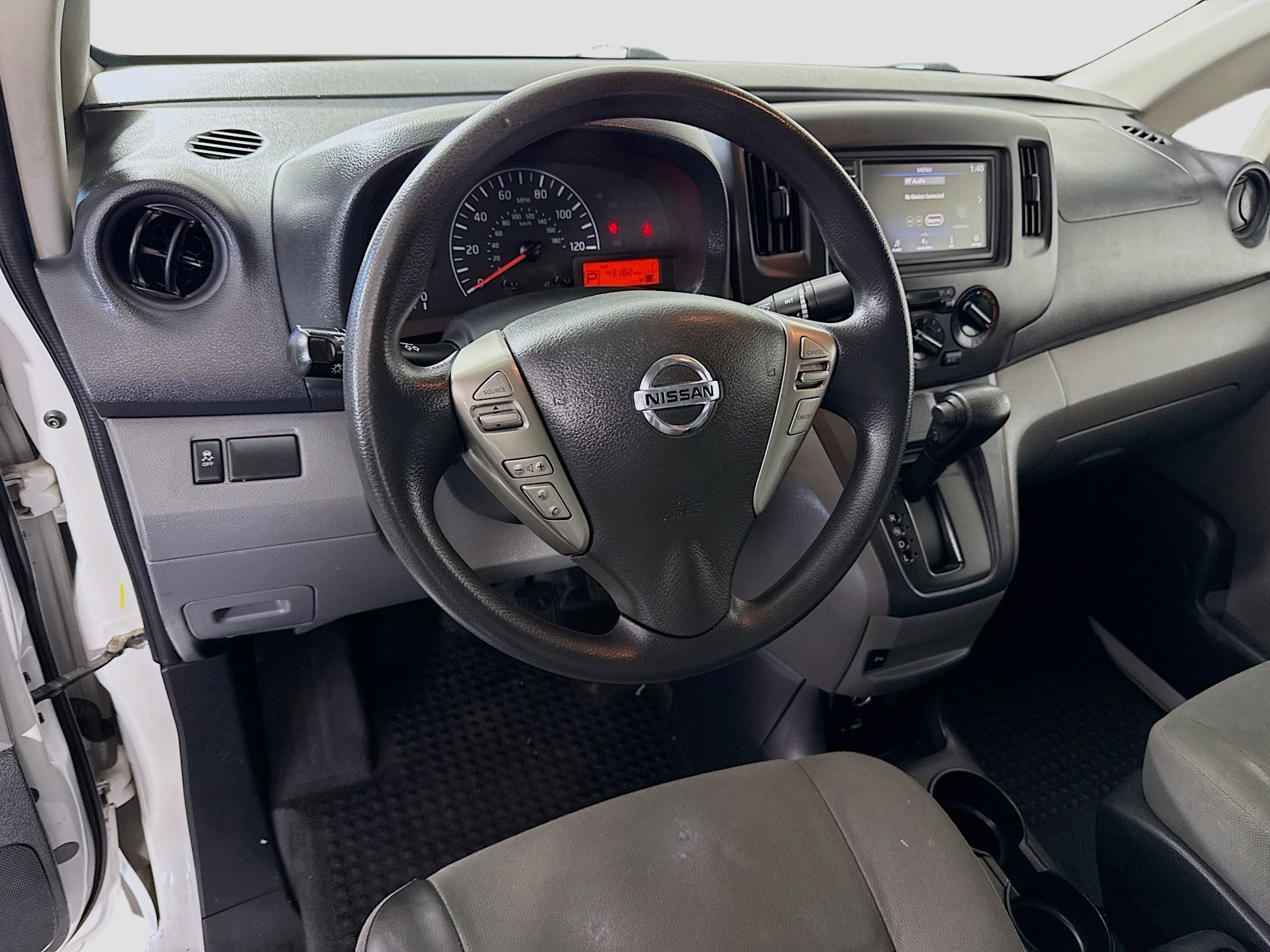 Used 2020 Nissan NV200 S image 17