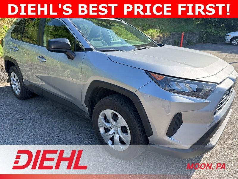 Used 2019 Toyota RAV4 LE AWD/4WD image 1