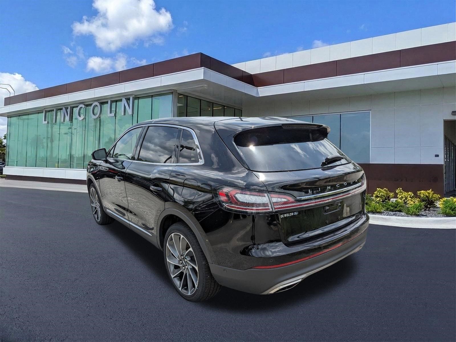 Certified 2023 Lincoln Nautilus Reserve w/ Equipment Group 202A image 7