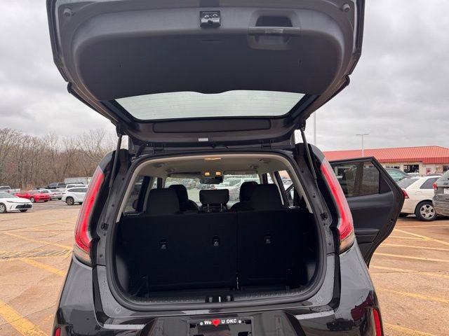 Used 2025 Kia Soul LX image 37