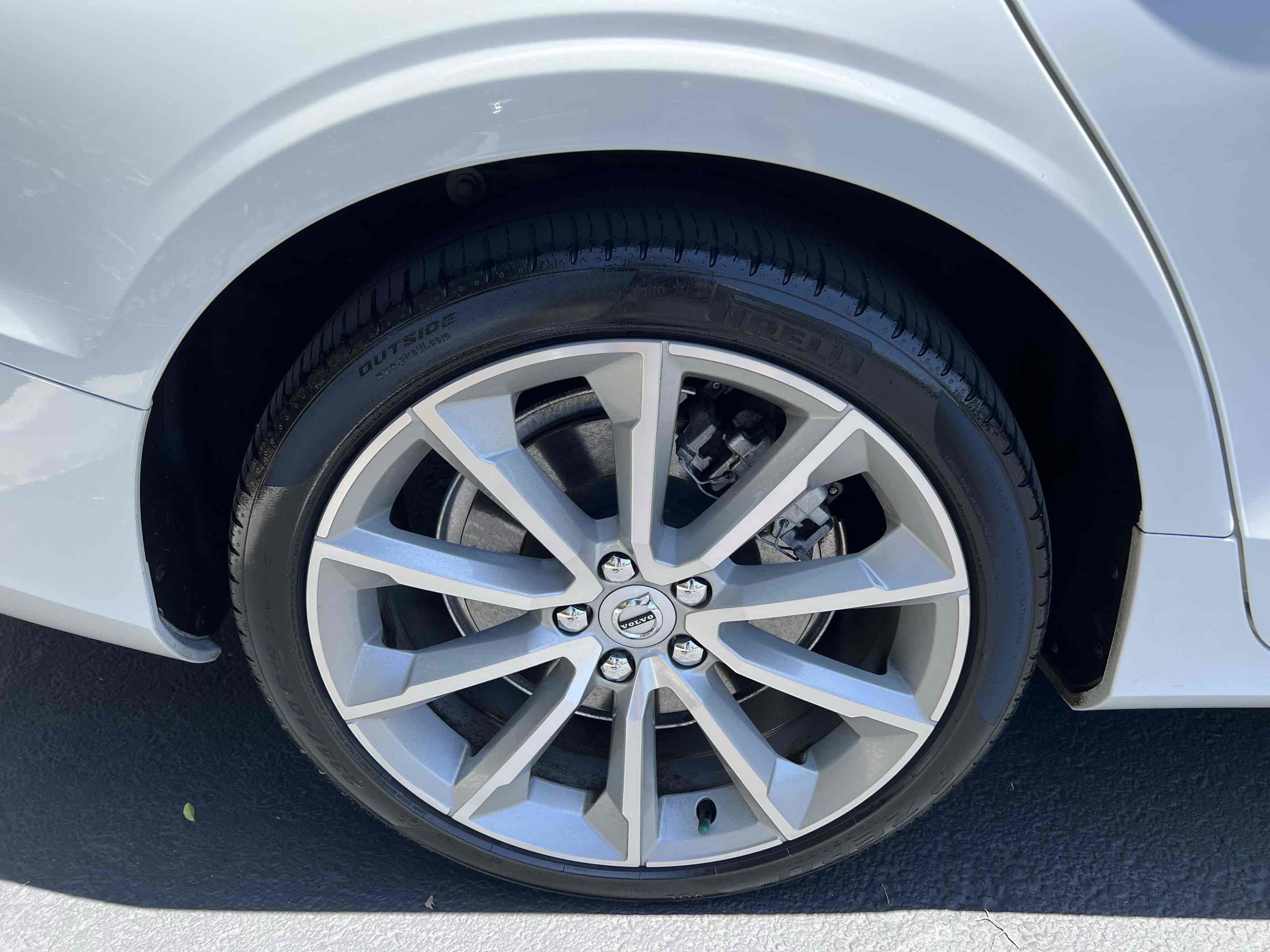 Used 2020 Volvo V60 T5 Momentum w/ Protection Package FWD image 49