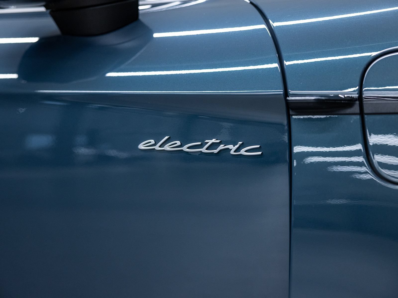 New 2025 Porsche Taycan AWD/4WD image 22